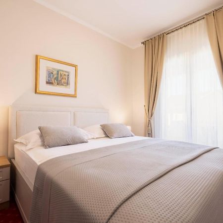 Aparthotel Villa Mozart Podgora Extérieur photo