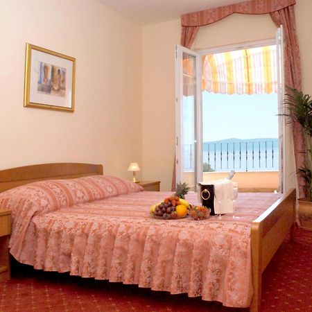 Aparthotel Villa Mozart Podgora Extérieur photo
