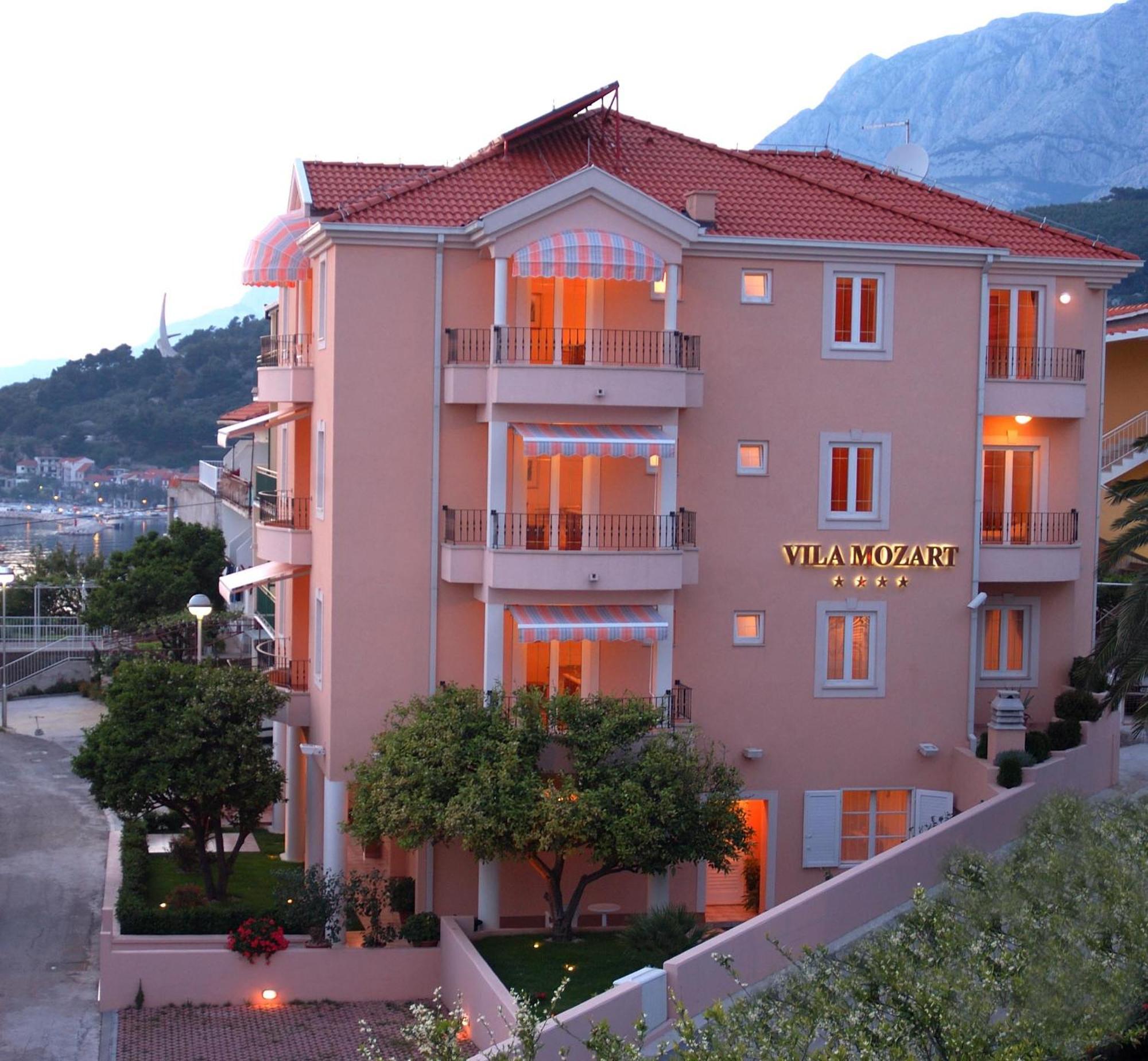 Aparthotel Villa Mozart Podgora Extérieur photo